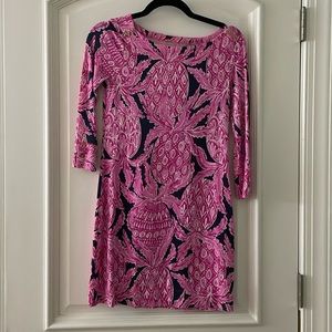 Lilly Pulitzer Sophie Shift Dress Coco Safari UPF 50+ Bright Pink Navy XS